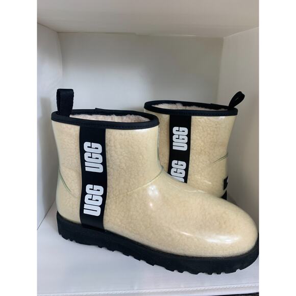 UGG Waterproof Ankle Boots – Mini II, Size 10, Cozy Sherpa Interior - Picture 1 of 8